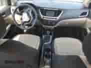 ✅ 2022 Hyundai Accent SE • VIN: 3KPC24A61NE182565 • Lot: 53781655. Wystawiony na Copart z przebiegiem Nie podano mil. Skorzystaj z bezpłatnego archiwum sprzedaży aukcyjnych z USA i zobacz szczegółowy raport historii pojazdu na DreamBid. Zdjęcie 8.