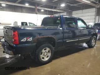 ✅ 2005 Chevrolet Silverado 1500 Z71 • VIN: 2GCEK13TX51337203 • Лот: 75947674. Опубликован ранее на Copart с пробегом 199 444 миль. Бесплатный доступ к архиву аукционных продаж из США и подробный отчёт об истории автомобиля на DreamBid. Изображение 3.