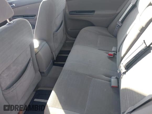 ✅ 2005 Toyota Camry XLE • VIN: 4T1BE32K65U541656 • Lot: 43655917. Wystawiony na IAAI z przebiegiem 67 680 mil. Bezpłatny archiwum sprzedaży aukcyjnych z USA i szczegółowy raport historii pojazdu na DreamBid. Zdjęcie 8.