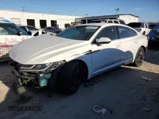 ✅ 2019 Volkswagen Arteon SE R-Line • VIN: WVWFR7AN2KE024633 • Лот: 82411574. Опубликован ранее на Copart с пробегом 97 468 миль. Бесплатный доступ к архиву аукционных продаж из США и подробный отчёт об истории автомобиля на DreamBid. Изображение 1.