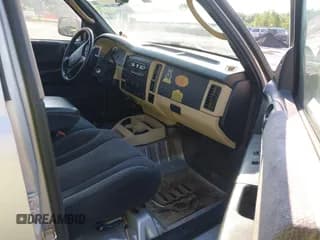 ✅ 2004 Dodge Dakota SLT • VIN: 1D7HL48N24S548521 • Lot: 42457617. Wystawiony na IAAI z przebiegiem 251 576 mil. Bezpłatny archiwum sprzedaży aukcyjnych z USA i szczegółowy raport historii pojazdu na DreamBid. Zdjęcie 5.