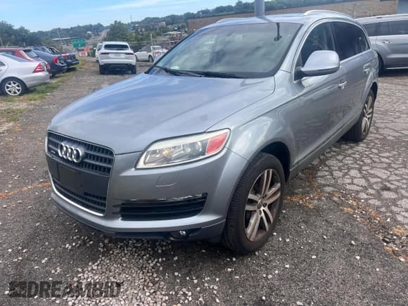 ✅ 2007 Audi Q7 Premium • VIN: WA1BY74L77D071692 • Lot: 80111395. Listed on Copart with 100,883 mi. Free auction sales archive from the USA and detailed vehicle history report at DreamBid. Image 2.