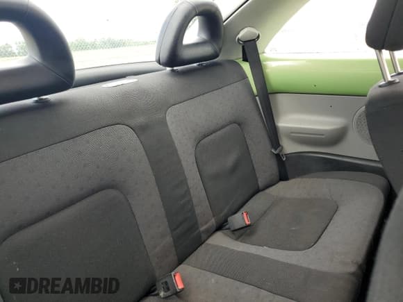 ✅ 1999 Volkswagen Beetle GLS • VIN: 3VWCA21C7XM428859 • Lot: 63816035. Listed on Copart with 173,833 mi. Free auction sales archive from the USA and detailed vehicle history report at DreamBid. Image 10.