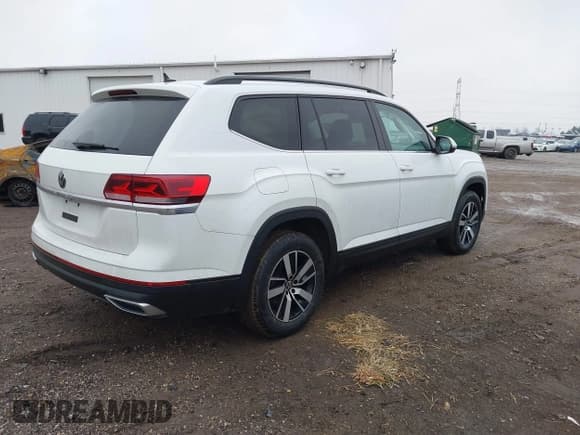 ✅ 2023 Volkswagen Atlas SE • VIN: 1V2DP2CA5PC551707 • Lot: 41176917. Wystawiony na IAAI z przebiegiem 16 512 mil. Bezpłatny archiwum sprzedaży aukcyjnych z USA i szczegółowy raport historii pojazdu na DreamBid. Zdjęcie 4.