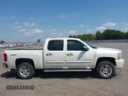 ✅ 2013 Chevrolet Silverado 1500 LTZ • VIN: 3GCPKTE75DG315975 • Lot: 43125191. Wystawiony na IAAI z przebiegiem 211 900 mil. Bezpłatny archiwum sprzedaży aukcyjnych z USA i szczegółowy raport historii pojazdu na DreamBid. Zdjęcie 13.