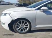 ✅ 2015 Lincoln MKZ Hybrid • VIN: 3LN6L2LUXFR607880 • Lot: 43657969. Wystawiony na IAAI z przebiegiem 225 419 mil. Bezpłatny archiwum sprzedaży aukcyjnych z USA i szczegółowy raport historii pojazdu na DreamBid. Zdjęcie 13.