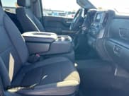 ✅ 2020 Chevrolet Silverado 1500 LT • VIN: 1GCRYDED3LZ231364 • Lot: 82142324. Wystawiony na Copart z przebiegiem 86 219 mil. Bezpłatny archiwum sprzedaży aukcyjnych z USA i szczegółowy raport historii pojazdu na DreamBid. Zdjęcie 5.