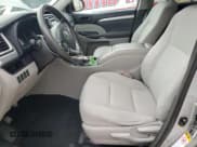 ✅ 2015 Toyota Highlander LE • VIN: 5TDZARFH6FS016375 • Лот: 83850715. Опубликован ранее на Copart с пробегом 152 123 миль. Бесплатный доступ к архиву аукционных продаж из США и подробный отчёт об истории автомобиля на DreamBid. Изображение 7.