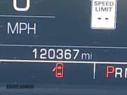 ✅ 2019 Chevrolet Suburban LT • VIN: 1GNSKHKCXKR132620 • Lot: 43578105. Wystawiony na IAAI z przebiegiem 120 367 mil. Bezpłatny archiwum sprzedaży aukcyjnych z USA i szczegółowy raport historii pojazdu na DreamBid. Zdjęcie 15.