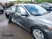 ✅ 2022 Nissan Sentra S • VIN: 3N1AB8BV4NY239377 • Lot: 42252371. Wystawiony na IAAI z przebiegiem 38 305 mil. Bezpłatny archiwum sprzedaży aukcyjnych z USA i szczegółowy raport historii pojazdu na DreamBid. Zdjęcie 6.