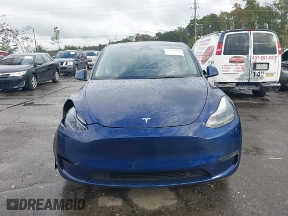 ✅ 2025 Tesla Model Y Long Range • VIN: 7SAYGDEE8SA364648 • Лот: 43414969. Опубликован ранее на IAAI с пробегом 12 320 миль. Бесплатный доступ к архиву аукционных продаж из США и подробный отчёт об истории автомобиля на DreamBid. Изображение 12.