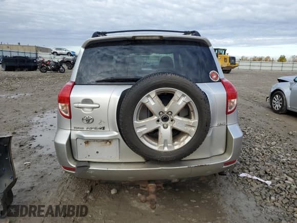 ✅ 2007 Toyota RAV4 Sport • VIN: JTMBD32V975061190 • Lot: 86672995. Wystawiony na Copart z przebiegiem 202 212 mil. Bezpłatny archiwum sprzedaży aukcyjnych z USA i szczegółowy raport historii pojazdu na DreamBid. Zdjęcie 6.