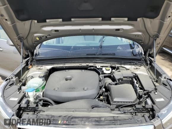 ✅ 2021 Volvo XC40 Inscription • VIN: YV4162UL5M2435283 • Lot: 50011473. Listed on Copart with 25,430 mi. Free auction sales archive from the USA and detailed vehicle history report at DreamBid. Image 12.