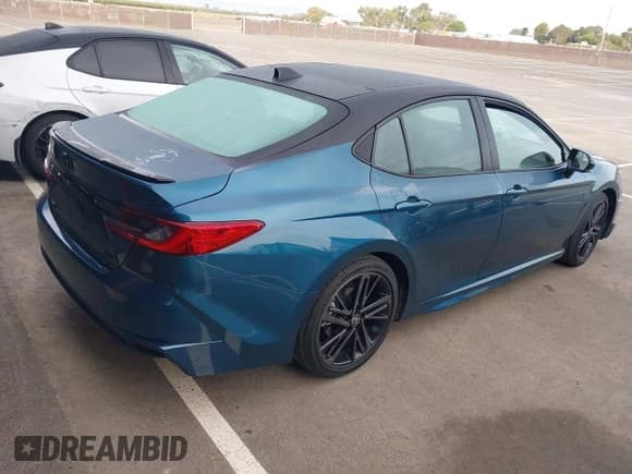 ✅ 2025 Toyota Camry SE • VIN: 4T1DAACK7SU168212 • Lot: 43653748. Wystawiony na IAAI z przebiegiem 7 672 mil. Bezpłatny archiwum sprzedaży aukcyjnych z USA i szczegółowy raport historii pojazdu na DreamBid. Zdjęcie 4.