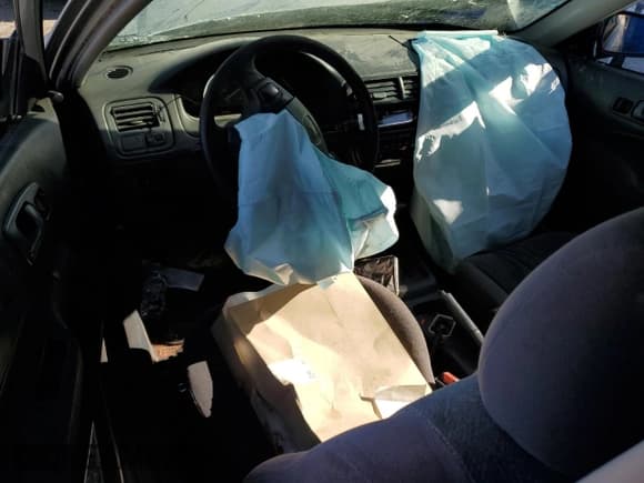 ✅ 1997 Honda Civic DX • VIN: 1HGEJ6220VL078063 • Лот: 70035605. Опубликован ранее на Copart с пробегом 247 020 миль. Бесплатный доступ к архиву аукционных продаж из США и подробный отчёт об истории автомобиля на DreamBid. Изображение 8.