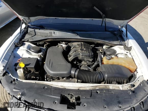 ✅ 2015 Dodge Charger SXT • VIN: 2C3CDXHG0FH870027 • Лот: 82619665. Опубликован ранее на Copart с пробегом 109 616 миль. Бесплатный доступ к архиву аукционных продаж из США и подробный отчёт об истории автомобиля на DreamBid. Изображение 11.