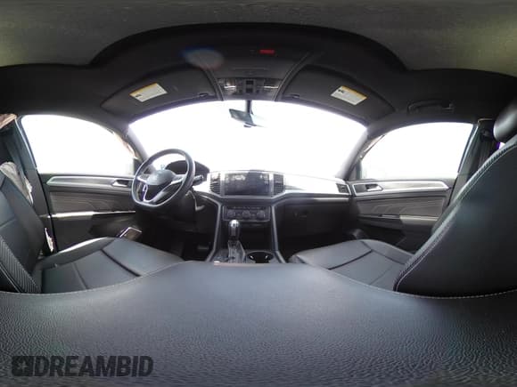 ✅ 2021 Volkswagen Atlas SE • VIN: 1V2JC2CA2MC202157 • Lot: 42362571. Wystawiony na IAAI z przebiegiem 55 701 mil. Bezpłatny archiwum sprzedaży aukcyjnych z USA i szczegółowy raport historii pojazdu na DreamBid. Zdjęcie 18.