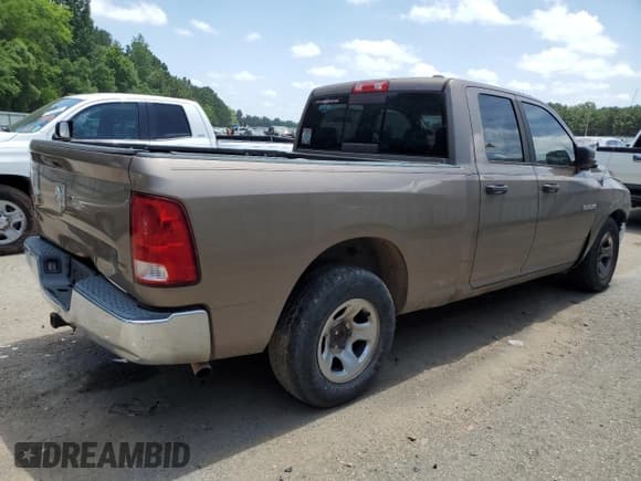 ✅ 2009 Dodge 1500 SLT • VIN: 1D3HB18PX9S759851 • Lot: 61210015. Wystawiony na Copart z przebiegiem 123 279 mil. Bezpłatny archiwum sprzedaży aukcyjnych z USA i szczegółowy raport historii pojazdu na DreamBid. Zdjęcie 3.