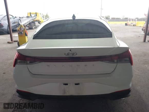 2021 Hyundai Elantra SEL z VIN 5NPLM4AG8MH027931, wystawiony jako IAAI lot #43288535 z przebiegiem 86 292 mil mil oraz . Historia ofert i sprzedaży dostępna na DreamBid. Obrazek 16.