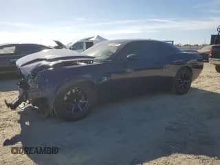 2017 Dodge Challenger 392 Hemi Scat Pack Shaker z VIN 2C3CDZFJ9HH507397, wystawiony jako Copart lot #67666535 z przebiegiem 111 739 mil mil oraz Szkoda całkowita • Salvage title. Historia ofert i sprzedaży dostępna na DreamBid. Obrazek 1.