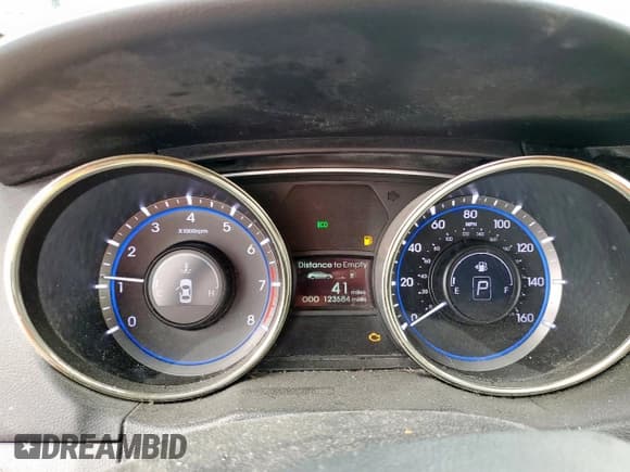 ✅ 2012 Hyundai Sonata SE • VIN: 5NPEC4AC7CH456064 • Лот: 85400465. Опубликован ранее на Copart с пробегом 123 584 миль. Бесплатный доступ к архиву аукционных продаж из США и подробный отчёт об истории автомобиля на DreamBid. Изображение 9.