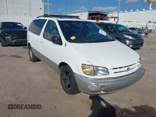 ✅ 1999 Toyota Sienna LE • VIN: 4T3ZF13C1XU152733 • Lot: 40819395. Wystawiony na IAAI z przebiegiem 184 540 mil. Bezpłatny archiwum sprzedaży aukcyjnych z USA i szczegółowy raport historii pojazdu na DreamBid. Zdjęcie 1.