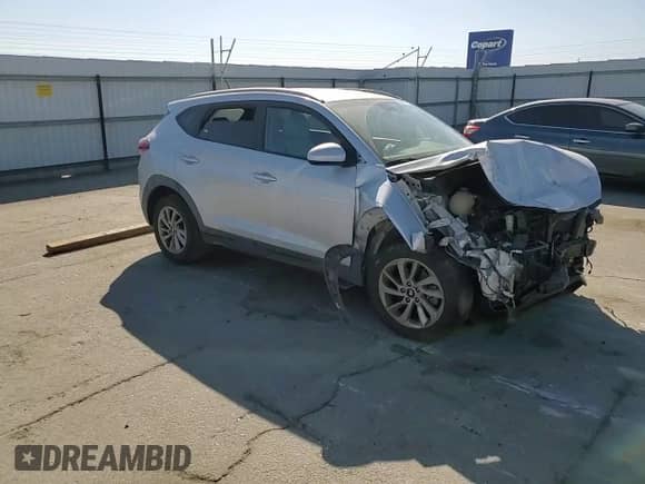 2016 Hyundai Tucson SE with VIN KM8J33A4XGU105738, listed as a Copart auction lot 85884105 with 111,458 mi miles and Salvage title. Bid and sale history available at DreamBid. Image 13.