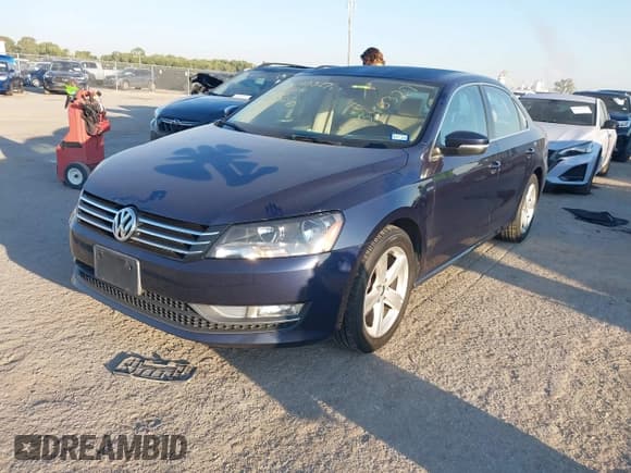 ✅ 2015 Volkswagen Passat S • VIN: 1VWAS7A37FC098089 • Lot: 43340327. Listed on IAAI with 146,107 mi. Free auction sales archive from the USA and detailed vehicle history report at DreamBid. Image 17.