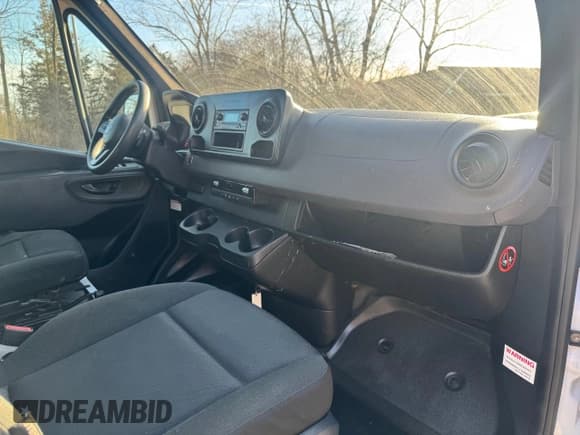 ✅ 2019 Freightliner Sprinter • VIN: WDRPF1CD0KT009249 • Лот: 45033195. Опубликован ранее на Copart с пробегом Не указан. Бесплатный доступ к архиву аукционных продаж из США и подробный отчёт об истории автомобиля на DreamBid. Изображение 5.