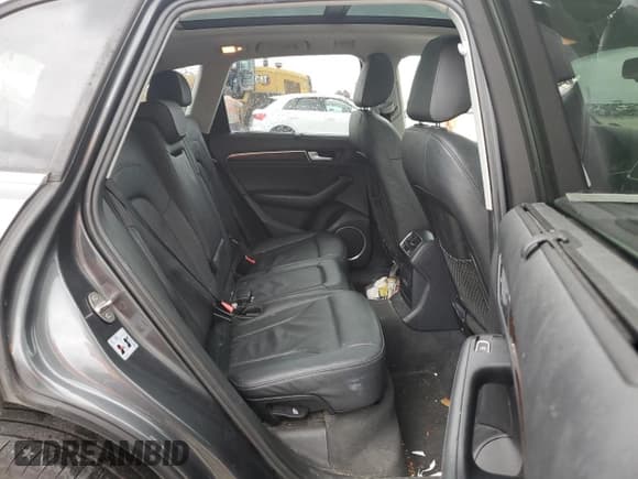 ✅ 2015 Audi Q5 Prestige • VIN: WA1WGAFP5FA016613 • Lot: 70387974. Wystawiony na Copart z przebiegiem 73 016 mil. Bezpłatny archiwum sprzedaży aukcyjnych z USA i szczegółowy raport historii pojazdu na DreamBid. Zdjęcie 10.