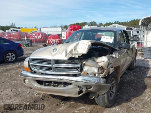 ✅ 2003 Dodge Dakota SLT • VIN: 1D7HL48X53S348636 • Lot: 41329221. Wystawiony na IAAI z przebiegiem 133 075 mil. Bezpłatny archiwum sprzedaży aukcyjnych z USA i szczegółowy raport historii pojazdu na DreamBid. Zdjęcie 6.