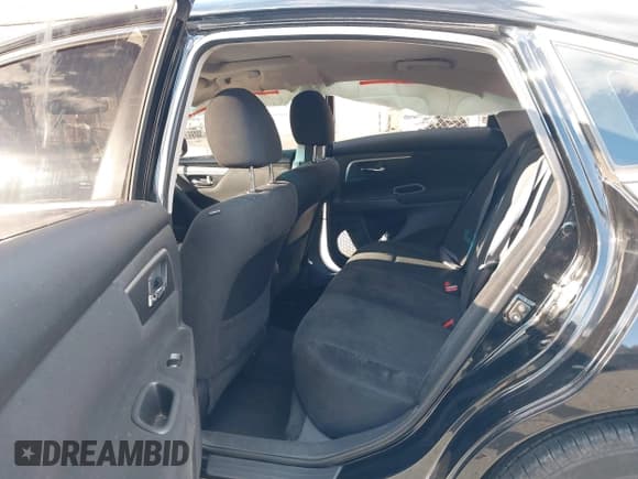 ✅ 2015 Nissan Altima SV • VIN: 1N4AL3AP5FC221809 • Lot: 43649931. Listed on IAAI with 116,599 mi. Free auction sales archive from the USA and detailed vehicle history report at DreamBid. Image 8.