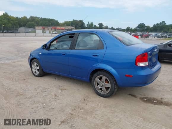 2006 Chevrolet Aveo LS z VIN KL1TD56696B587314, wystawiony jako IAAI lot #43123914 z przebiegiem 118 023 mil mil oraz . Historia ofert i sprzedaży dostępna na DreamBid. Obrazek 3.