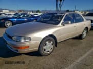 ✅ 1993 Toyota Camry • VIN: 4T1VK12E6PU092762 • Lot: 97033375. Wystawiony na Copart z przebiegiem 100 708 mil. Bezpłatny archiwum sprzedaży aukcyjnych z USA i szczegółowy raport historii pojazdu na DreamBid. Zdjęcie 1.