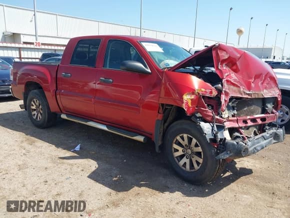 ✅ 2008 Mitsubishi Raider LS • VIN: 1Z7HC28K88S572613 • Lot: 41834512. Wystawiony na IAAI z przebiegiem 142 328 mil. Bezpłatny archiwum sprzedaży aukcyjnych z USA i szczegółowy raport historii pojazdu na DreamBid. Zdjęcie 1.