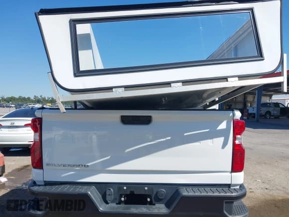 ✅ 2021 Chevrolet Silverado 2500HD Work Truck • VIN: 1GC0WLE74MF110381 • Lot: 43450433. Listed on IAAI with 172,393 mi. Free auction sales archive from the USA and detailed vehicle history report at DreamBid. Image 16.