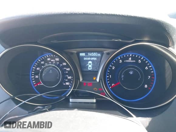 2013 Hyundai Genesis Coupe Track z VIN KMHHU6KJ3DU084938, wystawiony jako IAAI lot #43627084 z przebiegiem 94 580 mil mil oraz . Historia ofert i sprzedaży dostępna na DreamBid. Obrazek 7.