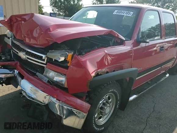 2006 Chevrolet Silverado 1500HD LT3 z VIN 1GCGK13U16F212926, wystawiony jako Copart lot #66844105 z przebiegiem 104 657 mil mil oraz Szkoda całkowita • Salvage title. Historia ofert i sprzedaży dostępna na DreamBid. Obrazek 13.