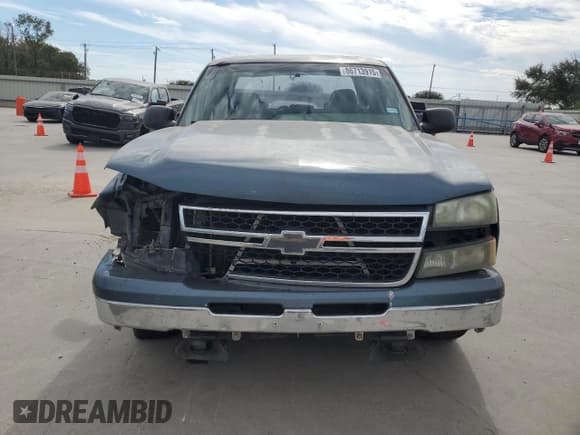 ✅ 2007 Chevrolet Silverado 1500 LS • VIN: 2GCEC13V371171379 • Lot: 86713915. Listed on Copart with 235,031 mi. Free auction sales archive from the USA and detailed vehicle history report at DreamBid. Image 5.
