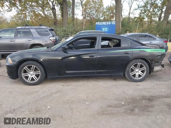 ✅ 2012 Dodge Charger SE • VIN: 2C3CDXBG9CH146289 • Lot: 43533425. Listed on IAAI with 175,058 mi. Free auction sales archive from the USA and detailed vehicle history report at DreamBid. Image 15.
