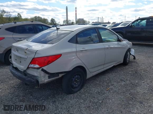 2016 Hyundai Accent SE with VIN KMHCT4AE6GU090890, listed as a IAAI auction lot 43525855 with 145,999 mi miles and . Bid and sale history available at DreamBid. Image 4.