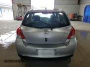 ✅ 2011 Toyota Yaris • VIN: JTDKT4K32B5332316 • Лот: 80867725. Опубликован ранее на Copart с пробегом Не указан. Бесплатный доступ к архиву аукционных продаж из США и подробный отчёт об истории автомобиля на DreamBid. Изображение 6.