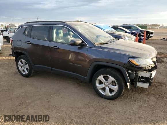 ✅ 2019 Jeep Compass Latitude • VIN: 3C4NJDBB8KT818316 • Lot: 91666975. Listed on Copart with 74,306 mi. Free auction sales archive from the USA and detailed vehicle history report at DreamBid. Image 4.