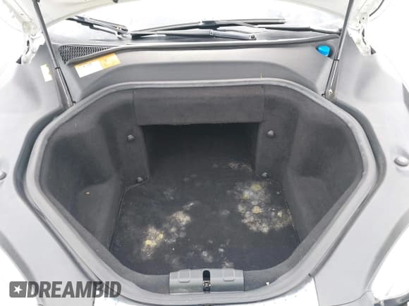 ✅ 2013 Tesla Model S • VIN: 5YJSA1DN3DFP13788 • Lot: 43598652. Wystawiony na IAAI z przebiegiem 146 810 mil. Bezpłatny archiwum sprzedaży aukcyjnych z USA i szczegółowy raport historii pojazdu na DreamBid. Zdjęcie 10.