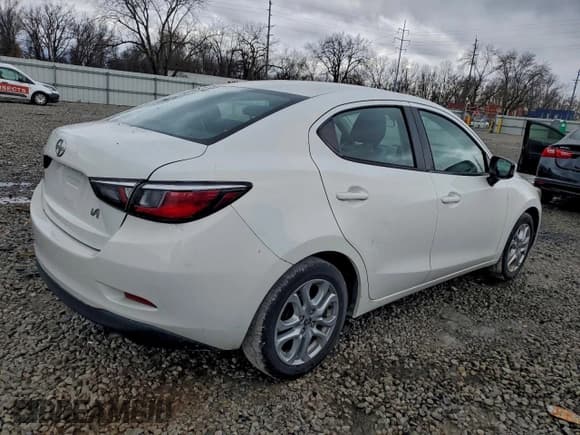 ✅ 2016 Scion iA • VIN: 3MYDLBZV6GY122981 • Lot: 95988375. Wystawiony na Copart z przebiegiem Nie podano. Bezpłatny archiwum sprzedaży aukcyjnych z USA i szczegółowy raport historii pojazdu na DreamBid. Zdjęcie 3.