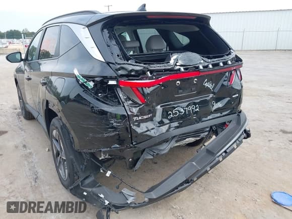 ✅ 2025 Hyundai Tucson SEL Convenience • VIN: 3KMJCCDE3SE017563 • Lot: 43297822. Wystawiony na IAAI z przebiegiem 10 019 mil. Bezpłatny archiwum sprzedaży aukcyjnych z USA i szczegółowy raport historii pojazdu na DreamBid. Zdjęcie 6.