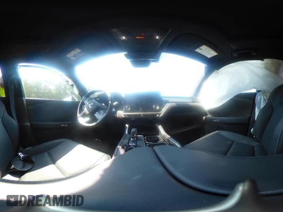 ✅ 2024 Lexus TX 350 • VIN: 5TDAAAA62RS009156 • Lot: 42599230. Wystawiony na IAAI z przebiegiem 11 308 mil. Bezpłatny archiwum sprzedaży aukcyjnych z USA i szczegółowy raport historii pojazdu na DreamBid. Zdjęcie 18.