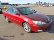 ✅ 2005 Toyota Camry XLE • VIN: 4T1BF30K15U104003 • Лот: 43483823. Опубликован ранее на IAAI с пробегом 294 612 миль. Бесплатный доступ к архиву аукционных продаж из США и подробный отчёт об истории автомобиля на DreamBid. Изображение 1.