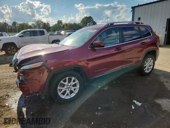 ✅ 2016 Jeep Cherokee Latitude • VIN: 1C4PJLCS0GW177004 • Лот: 86818005. Опубликован ранее на Copart с пробегом 113 026 миль. Бесплатный доступ к архиву аукционных продаж из США и подробный отчёт об истории автомобиля на DreamBid. Изображение 1.