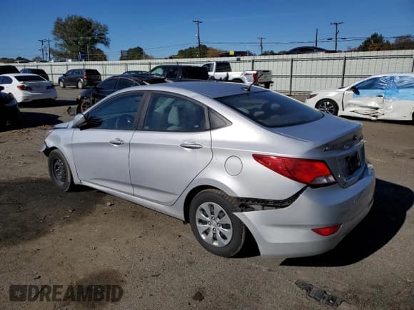 ✅ 2017 Hyundai Accent SE • VIN: KMHCT4AE6HU315892 • Лот: 77777323. Опубликован ранее на Copart с пробегом 141 778 миль. Бесплатный доступ к архиву аукционных продаж из США и подробный отчёт об истории автомобиля на DreamBid. Изображение 2.
